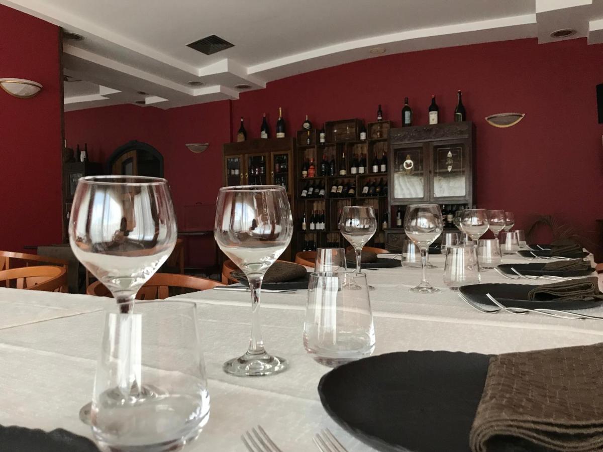 Hotel Scrivano Randazzo Bagian luar foto