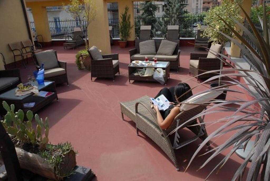 Hotel Scrivano Randazzo Bagian luar foto