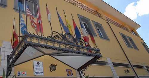 Hotel Scrivano Randazzo Bagian luar foto